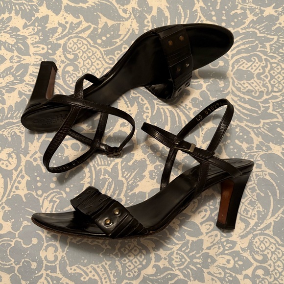 Cole Haan Country Brown Strappy, Healed Sandals in Size 7.5B - Picture 5 of 7